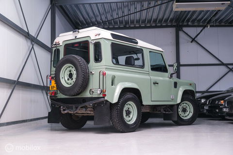 Land Rover Defender 90 2.5 Td5 | HUE 166 | Grasmere Green | Heritage | NL auto NAP | 2e eigenaar | A-Z onderhouden | Unieke auto |