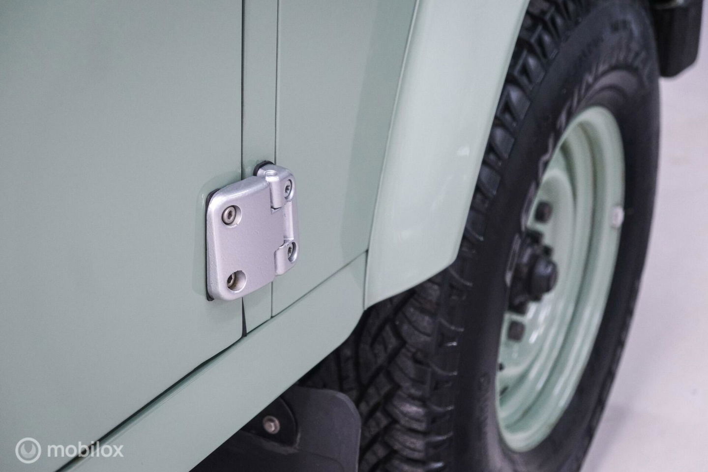 Land Rover Defender 90 2.5 Td5 | HUE 166 | Grasmere Green | Heritage | NL auto NAP | 2e eigenaar | A-Z onderhouden | Unieke auto |