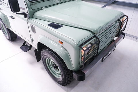Land Rover Defender 90 2.5 Td5 | HUE 166 | Grasmere Green | Heritage | NL auto NAP | 2e eigenaar | A-Z onderhouden | Unieke auto |