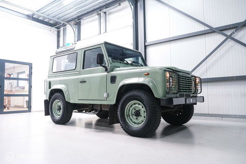 Land Rover Defender 90 2.5 Td5 | HUE 166 | Grasmere Green | Heritage | NL auto NAP | 2e eigenaar | A-Z onderhouden | Unieke auto |