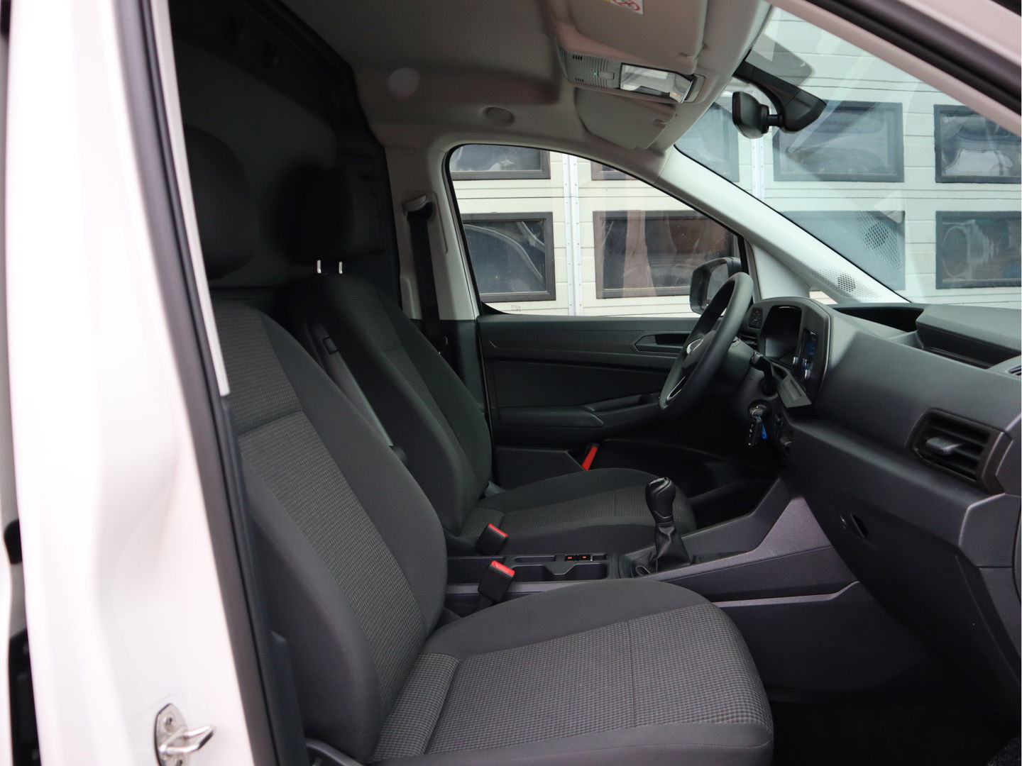 Volkswagen Caddy Cargo 2.0 TDI 123 pk Euro 6 - Apple Carplay - PDC - LM Wielen - 6 Bak