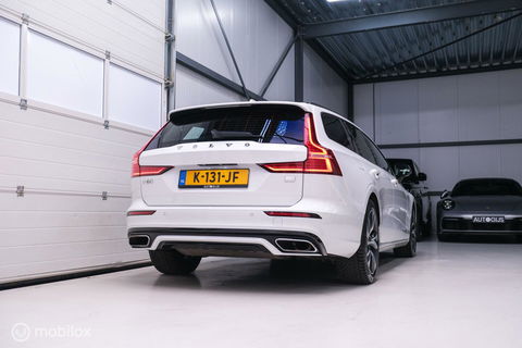 Volvo V60 2.0 T8 Recharge AWD R-Design | NL auto | DAB+ | CarPlay | Adaptive | Blis | Rijklaar |