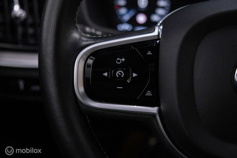 Volvo V60 2.0 T8 Recharge AWD R-Design | NL auto | DAB+ | CarPlay | Adaptive | Blis | Rijklaar |