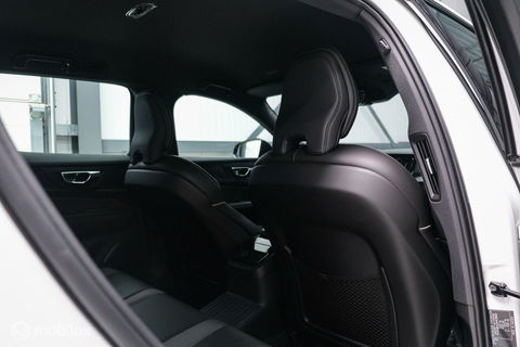 Volvo V60 2.0 T8 Recharge AWD R-Design | NL auto | DAB+ | CarPlay | Adaptive | Blis | Rijklaar |