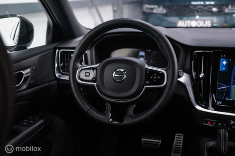 Volvo V60 2.0 T8 Recharge AWD R-Design | NL auto | DAB+ | CarPlay | Adaptive | Blis | Rijklaar |