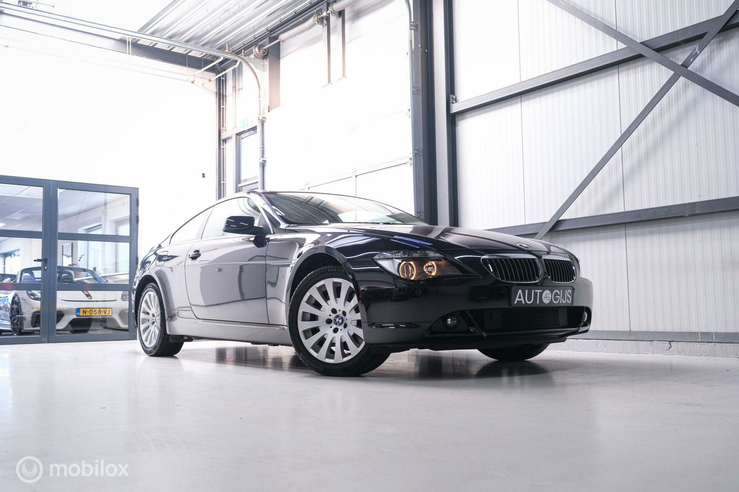 BMW 6 Serie 650i Coupe | Dealer OH | 2e eigenaar | youngtimer | Fiscaal aantrekkelijk | 368 pk |
