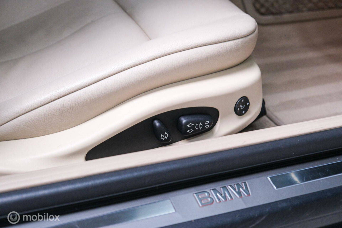 BMW 6 Serie 650i Coupe | Dealer OH | 2e eigenaar | youngtimer | Fiscaal aantrekkelijk | 368 pk |