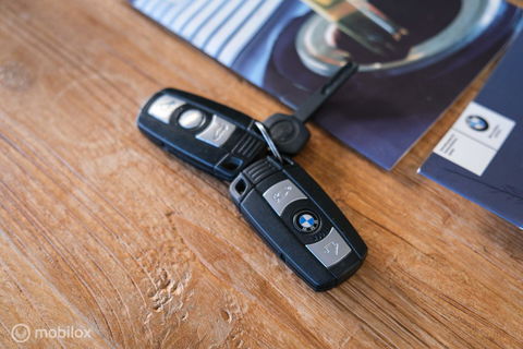 BMW 6 Serie 650i Coupe | Dealer OH | 2e eigenaar | youngtimer | Fiscaal aantrekkelijk | 368 pk |