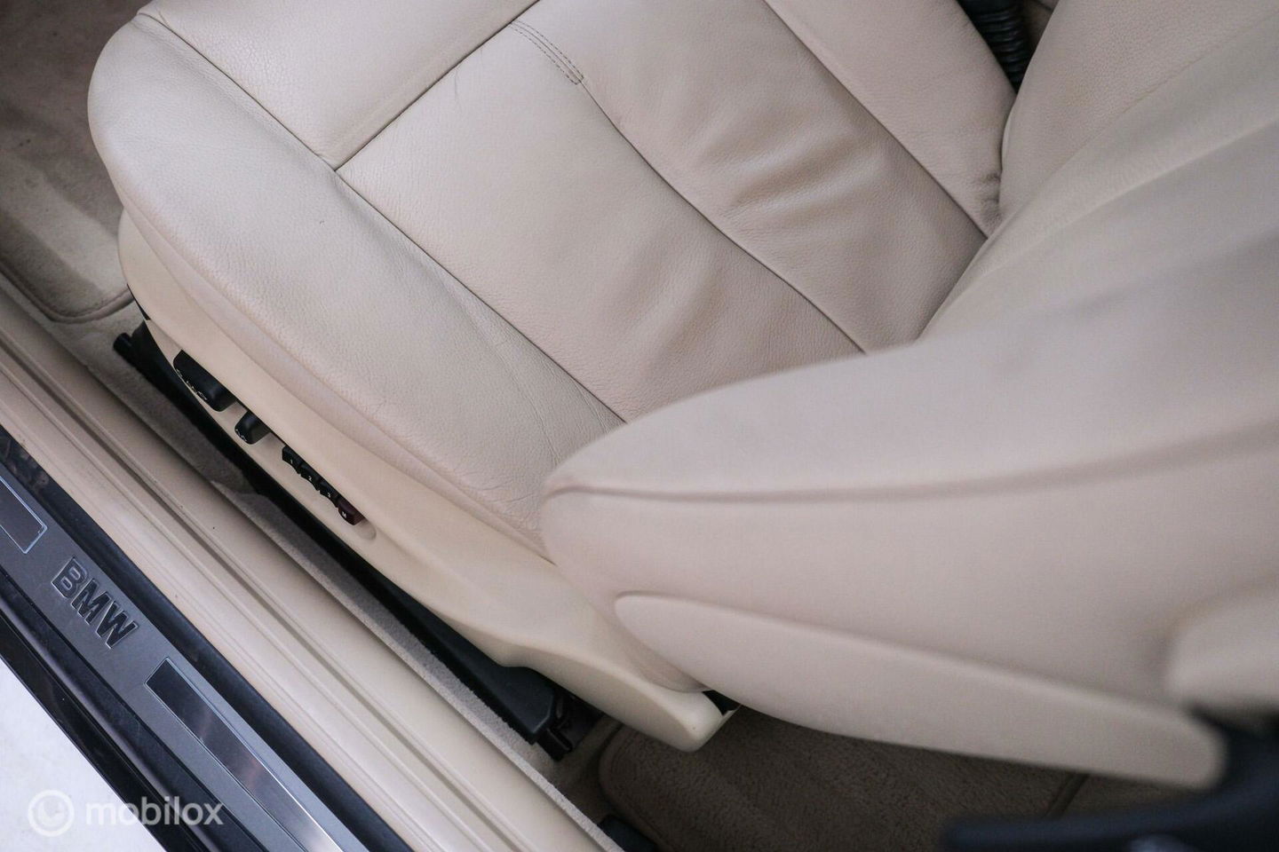 BMW 6 Serie 650i Coupe | Dealer OH | 2e eigenaar | youngtimer | Fiscaal aantrekkelijk | 368 pk |
