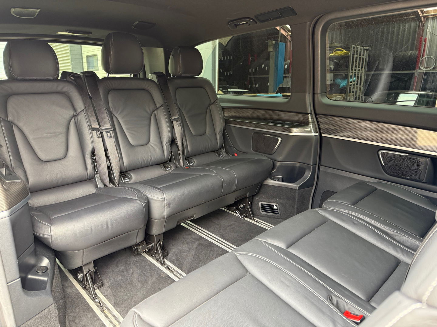 Mercedes-Benz EQV 300 L3 Extra lang 90 kWh | incl.BTW | 2+3+3 = 8 Pers | NL-Auto