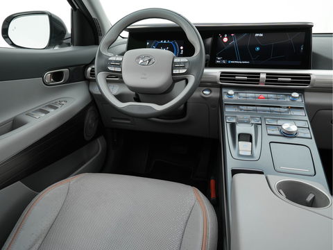 Hyundai NEXO FCEV Plus Pack [ HYDROGENIUM ] (INCL-BTW) (WATERSTOF) *PANO | NAPPA-FULL-LEATHER | NAVI-FULLMAP | ADAPT.CRUISE |  FULL-LED | KEYLESS | DAB |  KRELL-AUDIO | WIDESCREEN-COCKPIT | SURROUND-VIEW | SHIFT-PADDLES | COMFORT-SEATS