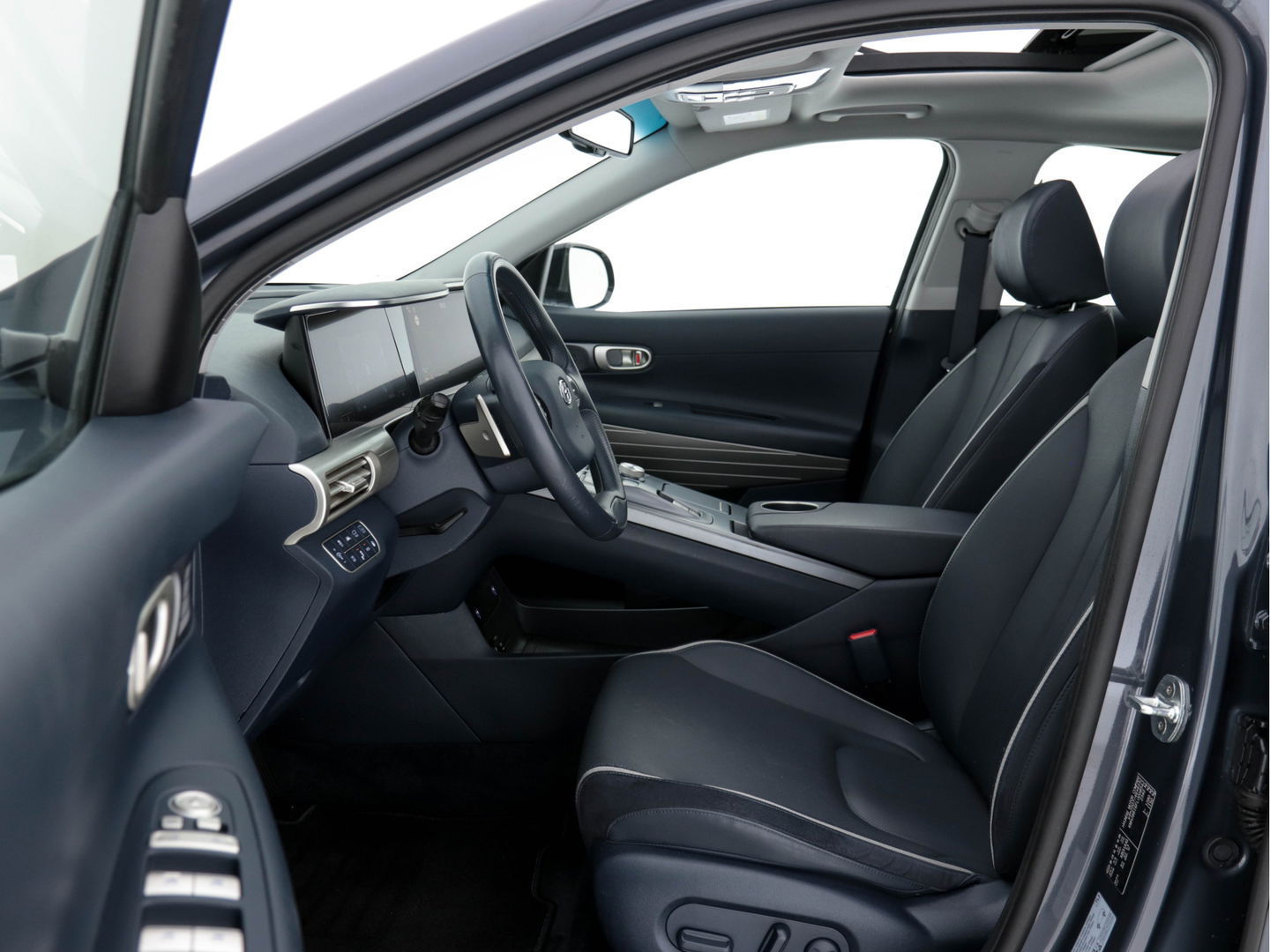 Hyundai NEXO FCEV Plus Pack [ HYDROGENIUM ] (INCL-BTW) (WATERSTOF) *PANO | NAPPA-FULL-LEATHER | NAVI-FULLMAP | ADAPT.CRUISE |  FULL-LED | KEYLESS | DAB |  KRELL-AUDIO | DIGI-WIDESCREEN-COCKPIT | SURROUND-VIEW | SHIFT-PADDLES | COMFORT