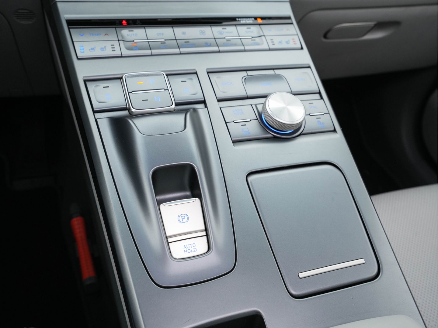 Hyundai NEXO FCEV Plus Pack [ HYDROGENIUM ] (INCL-BTW) (WATERSTOF) *PANO | NAPPA-FULL-LEATHER | NAVI-FULLMAP | ADAPT.CRUISE |  FULL-LED | KEYLESS | DAB |  KRELL-AUDIO | DIGI-WIDESCREEN-COCKPIT | SURROUND-VIEW | SHIFT-PADDLES | COMFORT.