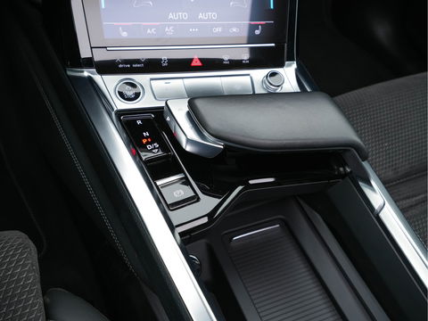 Audi e-tron 50 Quattro S-Line-Edition 71 kWh [ 3-Fase ] (INCL-BTW) *PANO | LEATHER-ALCANTARA | DIGI-COCKPIT | FULL-LED | ADAPTIVE-CRUISE | MEMORY-PACK | SPORT-SEATS | AIR-SUSPENSION | NAVI-FULLMAP | HEATED-SEATS | DAB | SHIFT-PADDLES |  21''ALU*