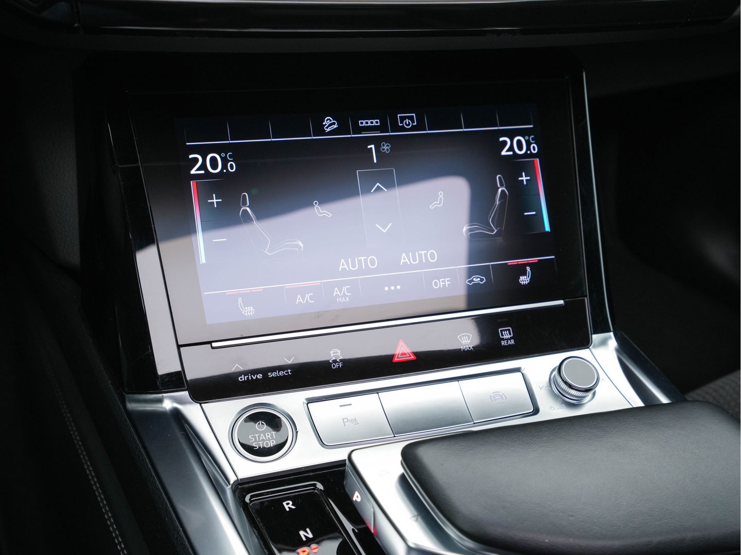 Audi e-tron 50 Quattro S-Line-Edition 71 kWh [ 3-Fase ] (INCL-BTW) *PANO | LEATHER-ALCANTARA | DIGI-COCKPIT | FULL-LED | ADAPTIVE-CRUISE | MEMORY-PACK | SPORT-SEATS | AIR-SUSPENSION | NAVI-FULLMAP | HEATED-SEATS | DAB | SHIFT-PADDLES |  21''ALU*