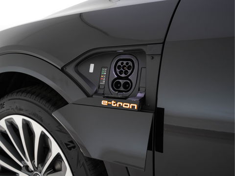 Audi e-tron 50 Quattro S-Line-Edition 71 kWh [ 3-Fase ] (INCL-BTW) *PANO | LEATHER-ALCANTARA | DIGI-COCKPIT | FULL-LED | ADAPTIVE-CRUISE | MEMORY-PACK | SPORT-SEATS | AIR-SUSPENSION | NAVI-FULLMAP | HEATED-SEATS | DAB | SHIFT-PADDLES |  21''ALU*