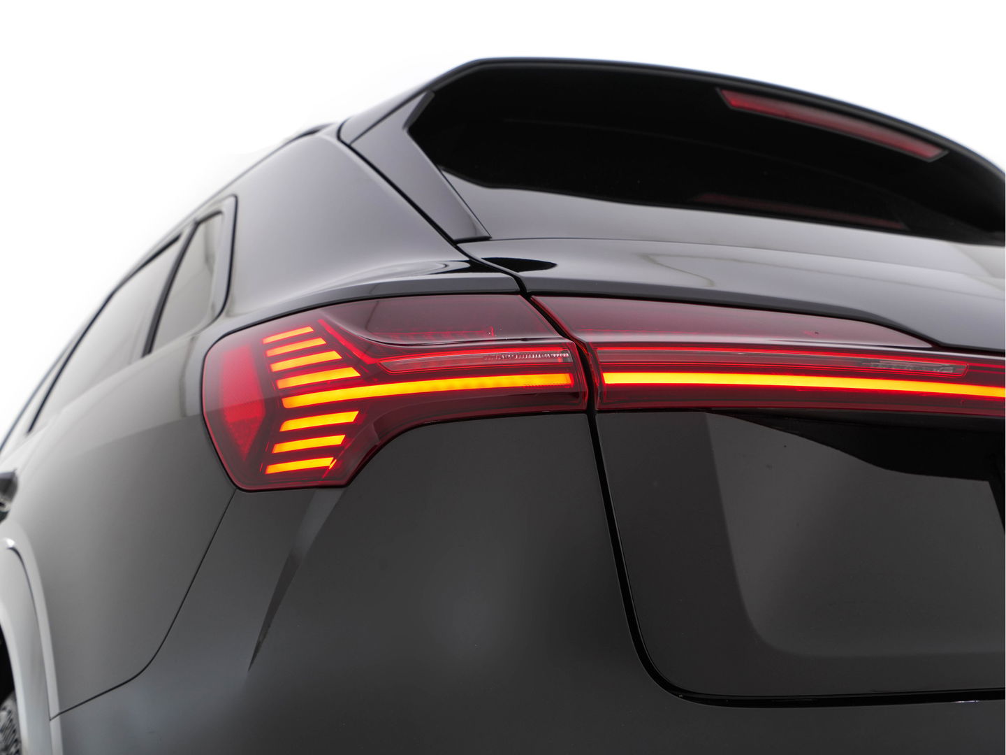 Audi e-tron 50 Quattro S-Line-Edition 71 kWh [ 3-Fase ] (INCL-BTW) *PANO | LEATHER-ALCANTARA | DIGI-COCKPIT | FULL-LED | ADAPTIVE-CRUISE | MEMORY-PACK | SPORT-SEATS | AIR-SUSPENSION | NAVI-FULLMAP | HEATED-SEATS | DAB | SHIFT-PADDLES |  21''ALU*