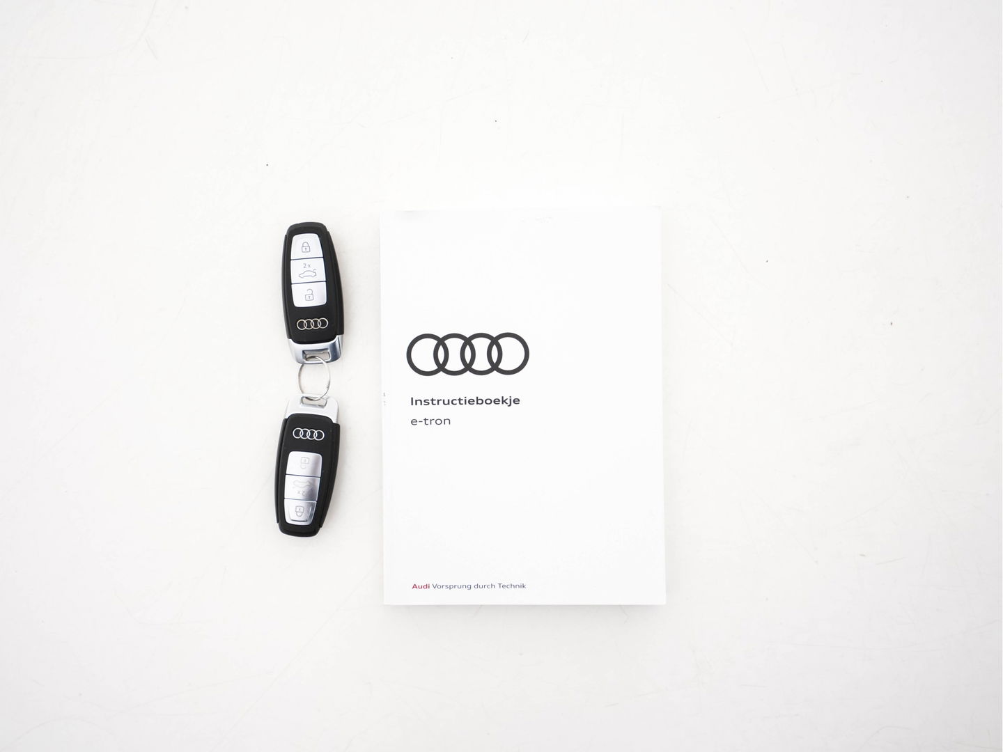 Audi e-tron 50 Quattro S-Line-Edition 71 kWh [ 3-Fase ] (INCL-BTW) *PANO | LEATHER-ALCANTARA | DIGI-COCKPIT | FULL-LED | ADAPTIVE-CRUISE | MEMORY-PACK | SPORT-SEATS | AIR-SUSPENSION | NAVI-FULLMAP | HEATED-SEATS | DAB | SHIFT-PADDLES |  21''ALU*