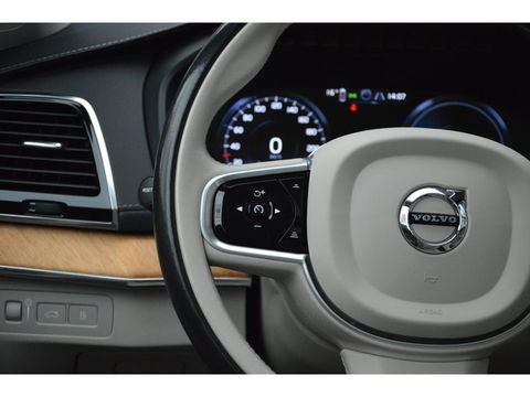 Volvo XC90 T8 Long Range Hybride AWD Inscription | Trekhaak 2400KG | Pilot-Assist | Camera | Panoramadak | Stoel+Stuur Verwarmd |