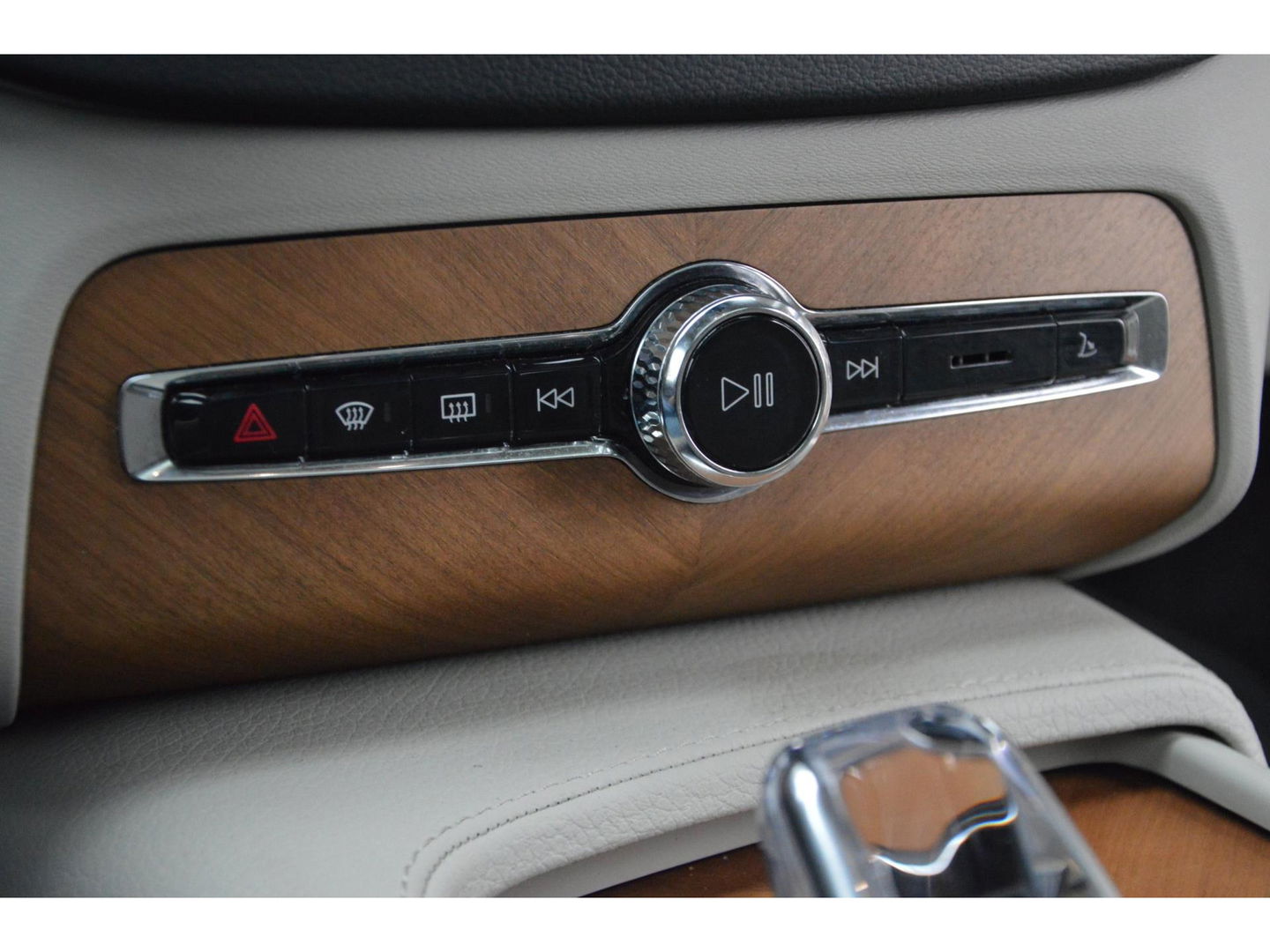 Volvo XC90 T8 Long Range Hybride AWD Inscription | Trekhaak 2400KG | Pilot-Assist | Camera | Panoramadak | Stoel+Stuur Verwarmd |
