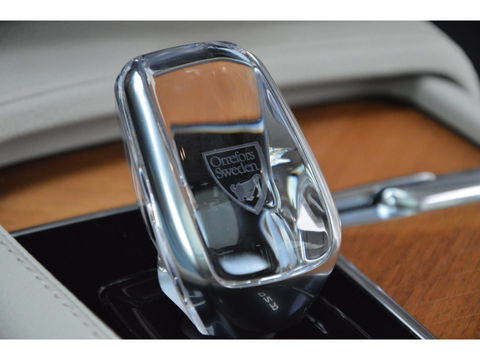 Volvo XC90 T8 Long Range Hybride AWD Inscription | Trekhaak 2400KG | Pilot-Assist | Camera | Panoramadak | Stoel+Stuur Verwarmd |
