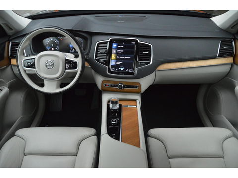 Volvo XC90 T8 Long Range Hybride AWD Inscription | Trekhaak 2400KG | Pilot-Assist | Camera | Panoramadak | Stoel+Stuur Verwarmd |