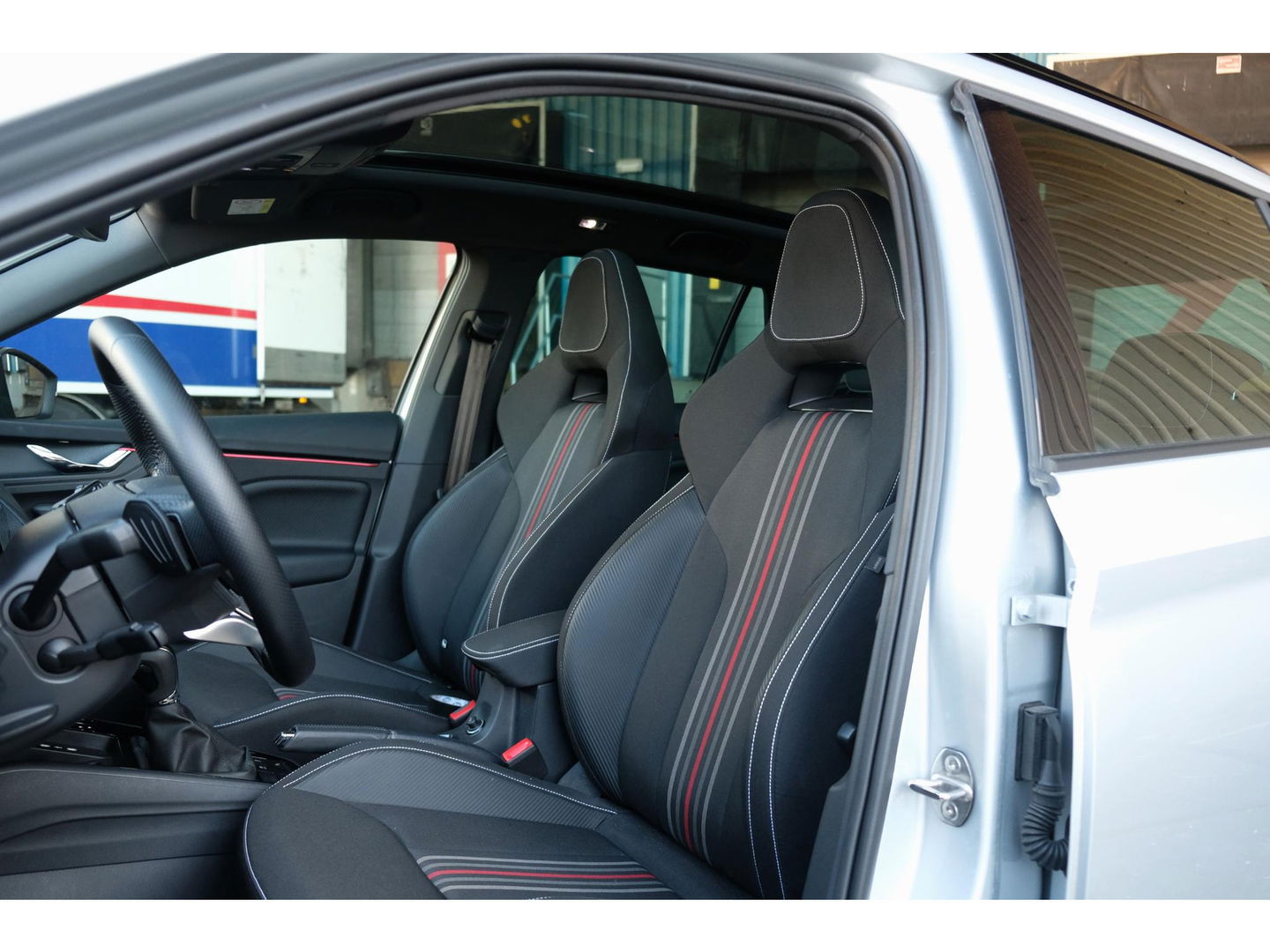Škoda Kamiq FL 1.0 TSI DSG Monte Carlo | PANO | STOELVERW. | DIGI DASH | SPORT | ADAPTIVE CRUISE