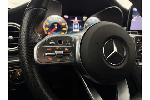 Mercedes-Benz C-Klasse AMG Camera Trekhaak LED Virtual Cruise Clima Navi PDC 18''LMV