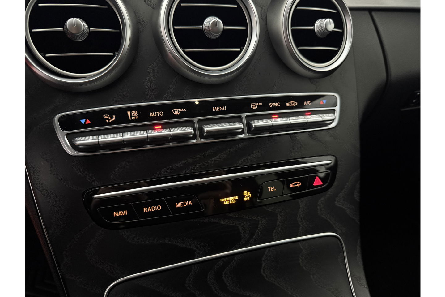 Mercedes-Benz C-Klasse AMG Camera Trekhaak LED Virtual Cruise Clima Navi PDC 18''LMV