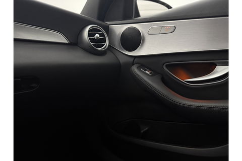 Mercedes-Benz C-Klasse AMG Camera Trekhaak LED Virtual Cruise Clima Navi PDC 18''LMV