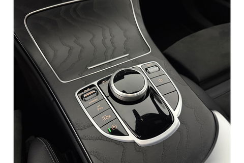 Mercedes-Benz C-Klasse AMG Camera Trekhaak LED Virtual Cruise Clima Navi PDC 18''LMV