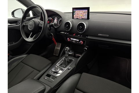 Audi A3 Limousine 30 TFSI S-line Automaat LED Clima Cruise Navi PDC 18"LMV