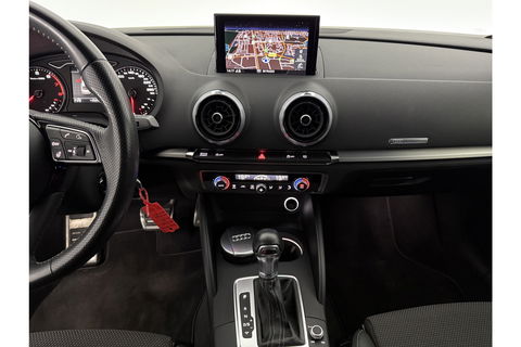 Audi A3 Limousine 30 TFSI S-line Automaat LED Clima Cruise Navi PDC 18"LMV