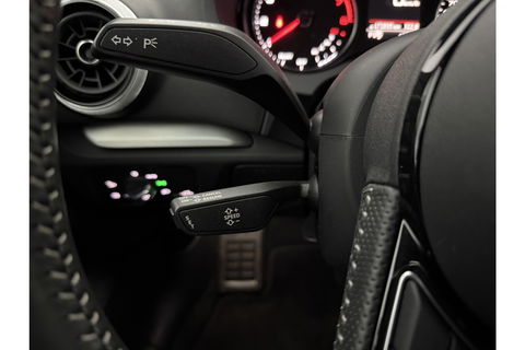 Audi A3 Limousine 30 TFSI S-line Automaat LED Clima Cruise Navi PDC 18"LMV