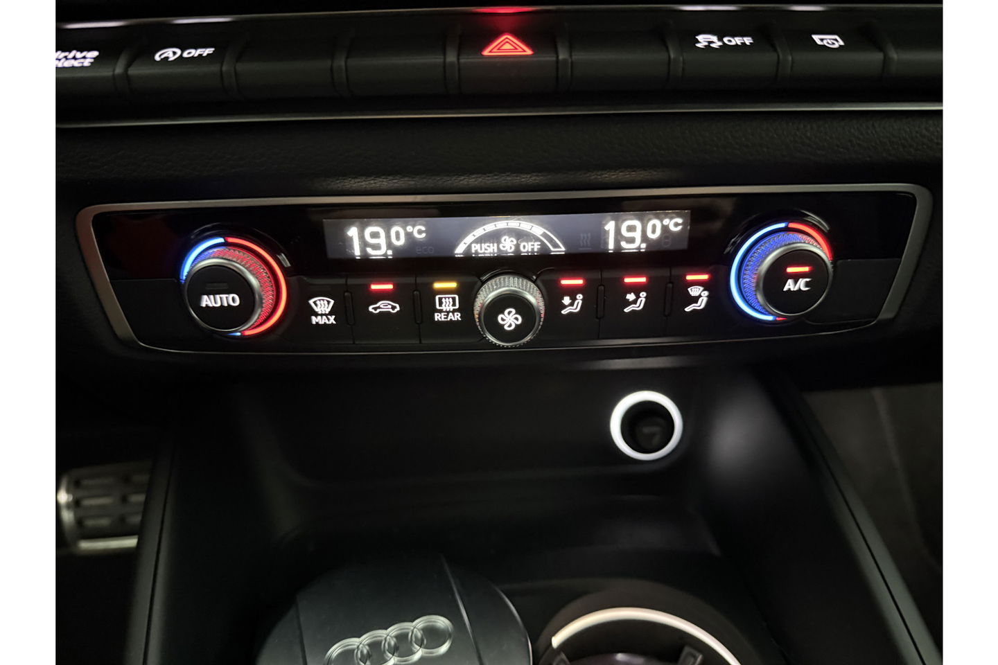 Audi A3 Limousine 30 TFSI S-line Automaat LED Clima Cruise Navi PDC 18"LMV