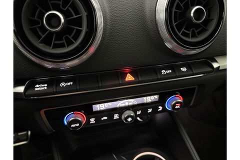 Audi A3 Limousine 30 TFSI S-line Automaat LED Clima Cruise Navi PDC 18"LMV