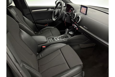 Audi A3 Limousine 30 TFSI S-line Automaat LED Clima Cruise Navi PDC 18"LMV