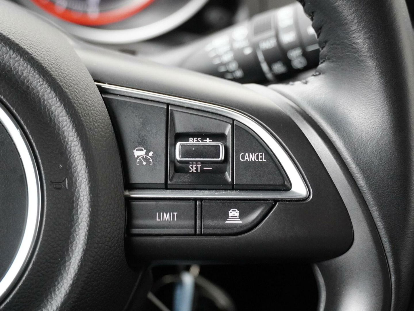 Suzuki Swift 1.2 Select Smart Hybrid