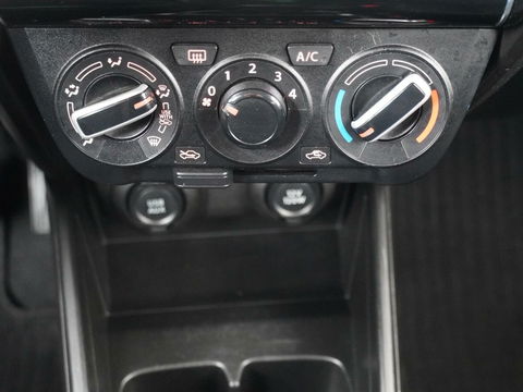 Suzuki Swift 1.2 Select Smart Hybrid