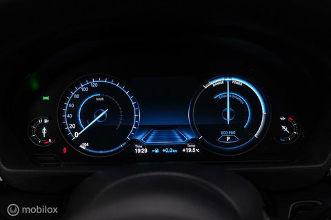 BMW 3 Serie 318i M Sport Edition | Leder | VC | LED | Navipro | Orig NL NAP | M pakket |