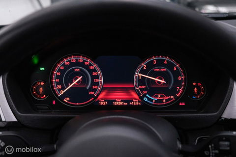 BMW 3 Serie 318i M Sport Edition | Leder | VC | LED | Navipro | Orig NL NAP | M pakket |