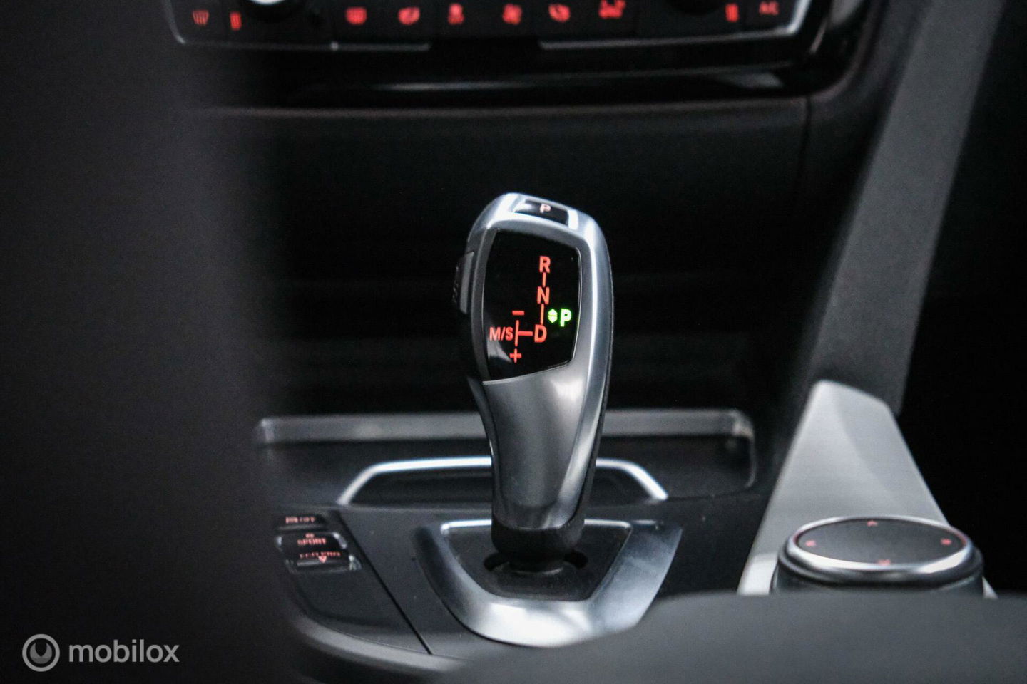 BMW 3 Serie 318i M Sport Edition | Leder | VC | LED | Navipro | Orig NL NAP | M pakket |