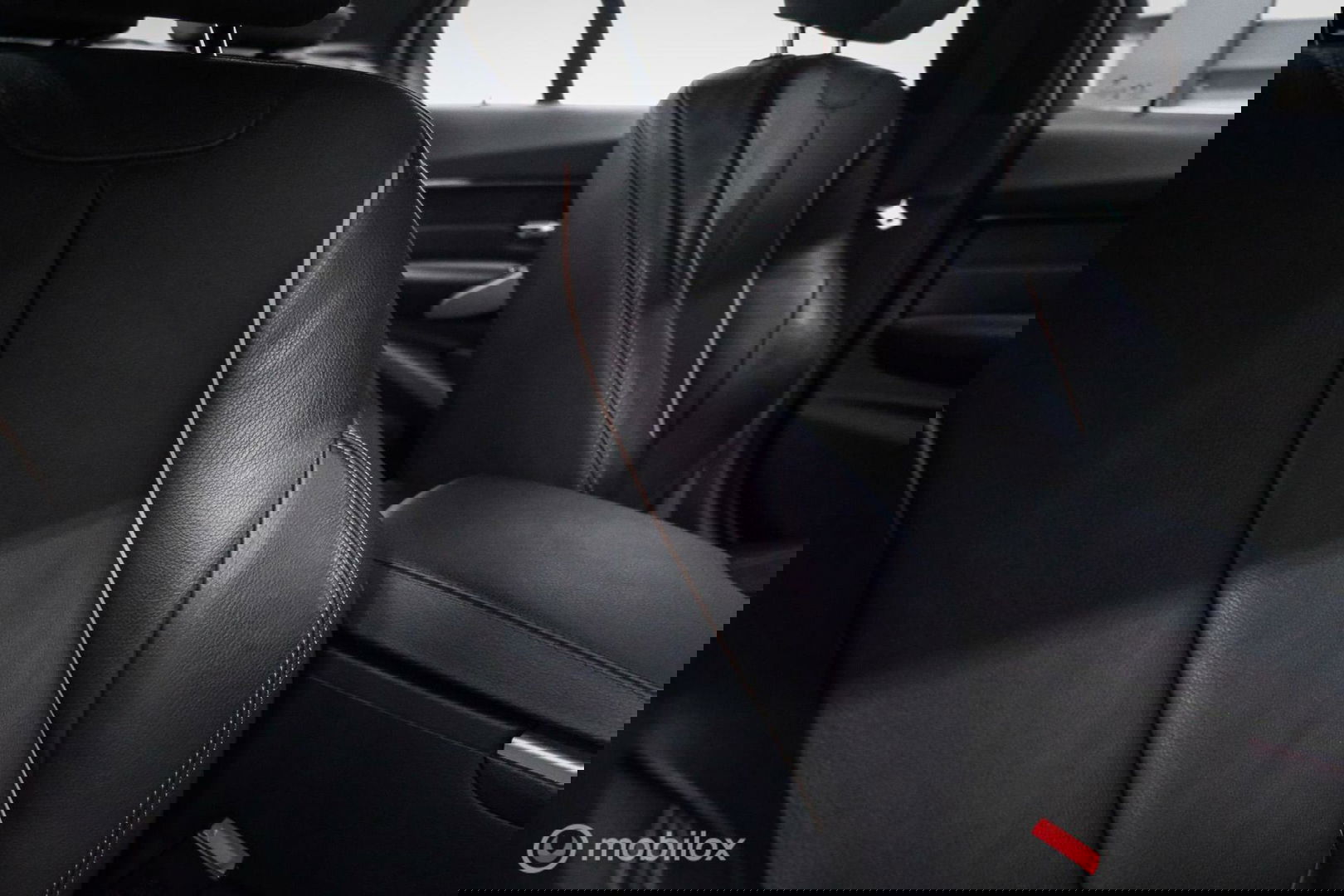 BMW 3 Serie 318i M Sport Edition | Leder | VC | LED | Navipro | Orig NL NAP | M pakket |