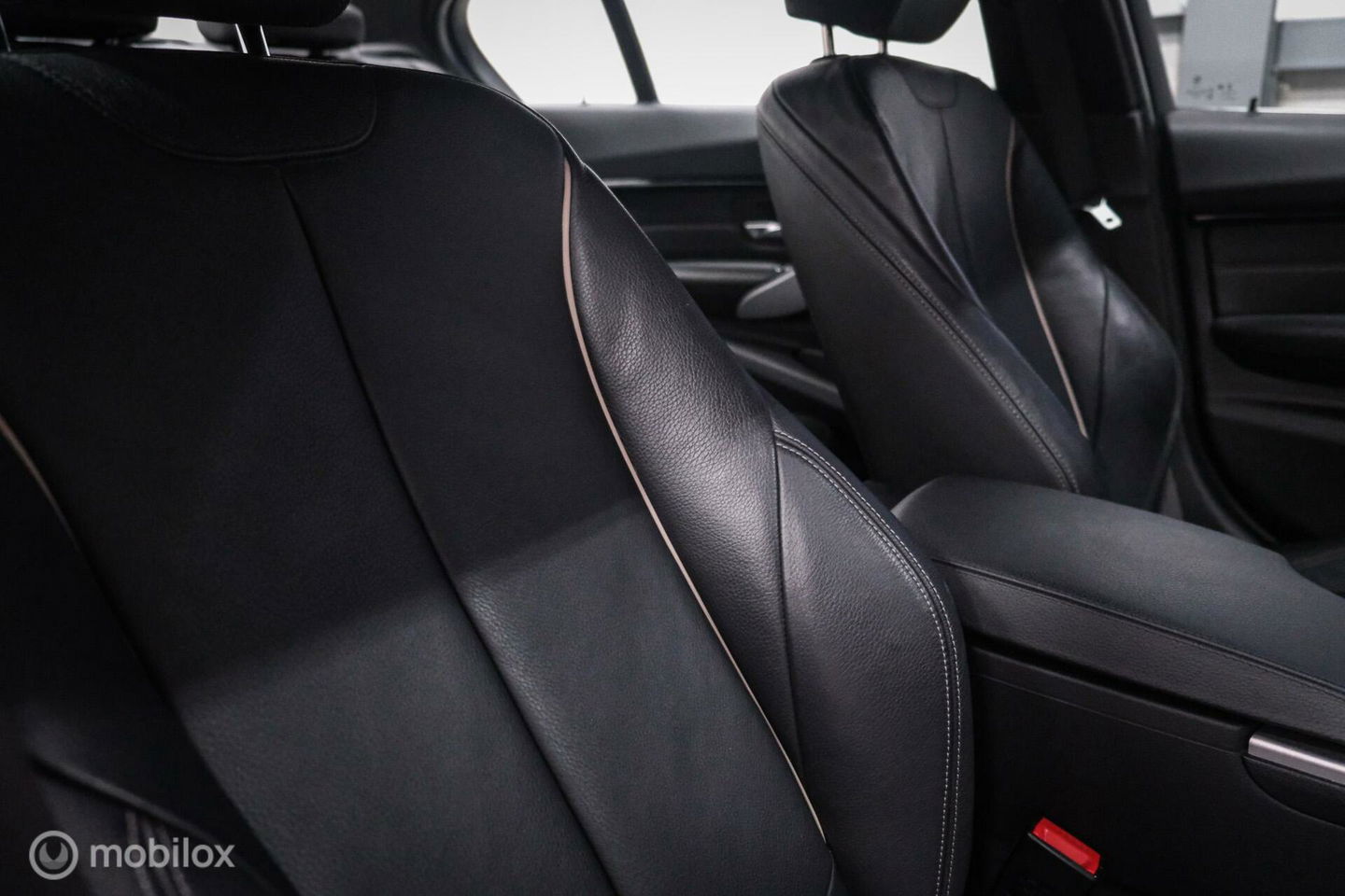 BMW 3 Serie 318i M Sport Edition | Leder | VC | LED | Navipro | Orig NL NAP | M pakket |