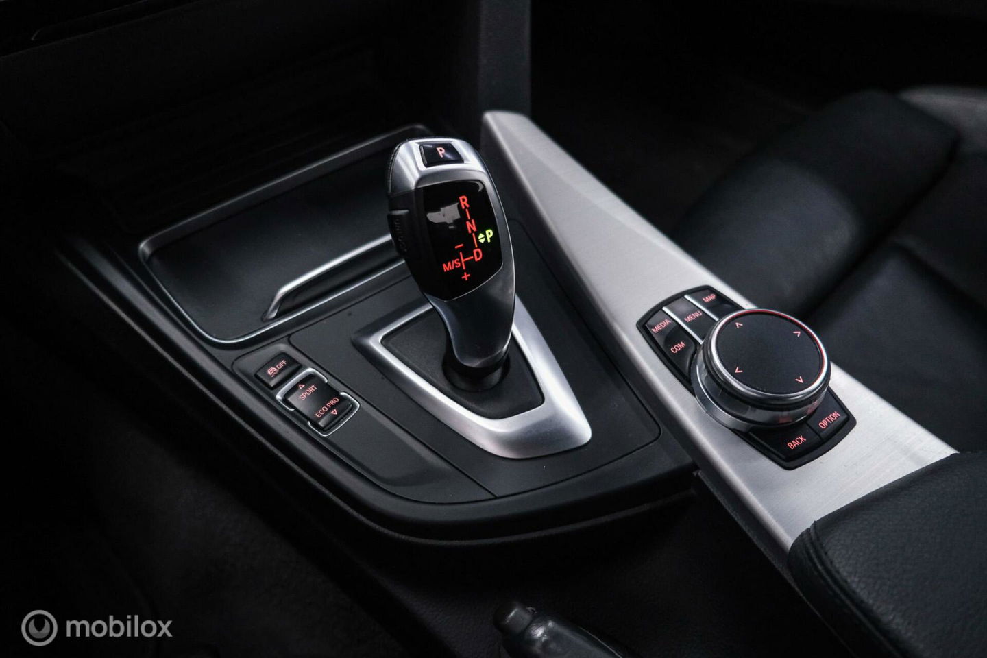 BMW 3 Serie 318i M Sport Edition | Leder | VC | LED | Navipro | Orig NL NAP | M pakket |