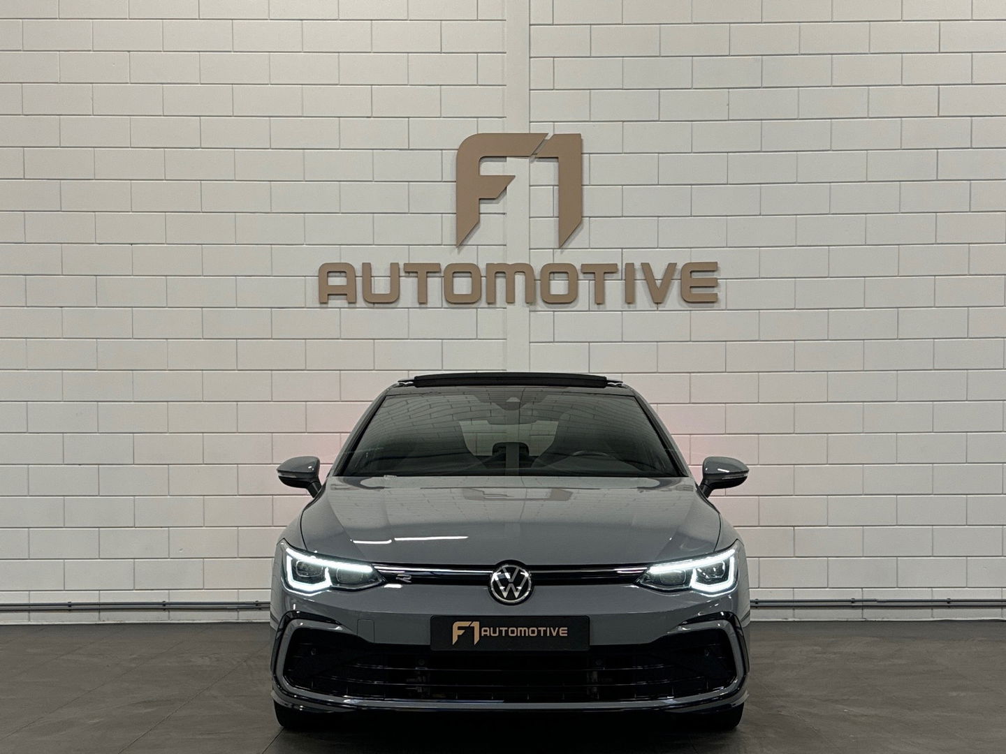 Volkswagen Golf 1.5 eTSI R-Line Pano|Sfeer|IQ|ACC|Lane|Nardo