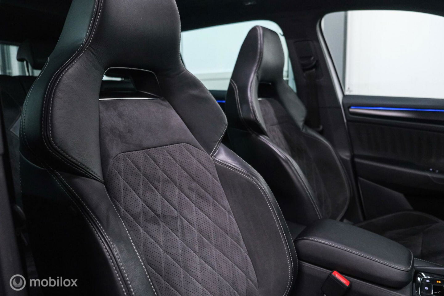 Škoda Kodiaq 2.0 TSI 4x4 Sportline Business 7p. | Panorama | LED | Adaptive | DAB+ | CarPlay | Memory | Keyless |