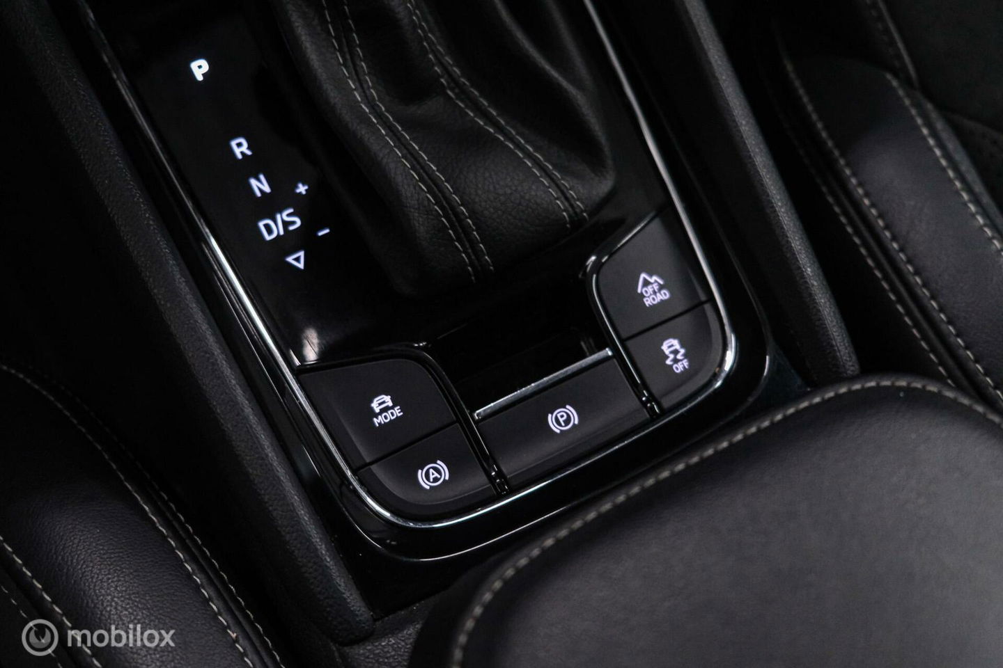 Škoda Kodiaq 2.0 TSI 4x4 Sportline Business 7p. | Panorama | LED | Adaptive | DAB+ | CarPlay | Memory | Keyless |