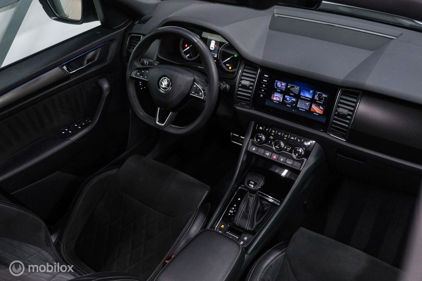 Škoda Kodiaq 2.0 TSI 4x4 Sportline Business 7p. | Panorama | LED | Adaptive | DAB+ | CarPlay | Memory | Keyless |