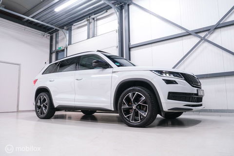 Škoda Kodiaq 2.0 TSI 4x4 Sportline Business 7p. | Panorama | LED | Adaptive | DAB+ | CarPlay | Memory | Keyless |